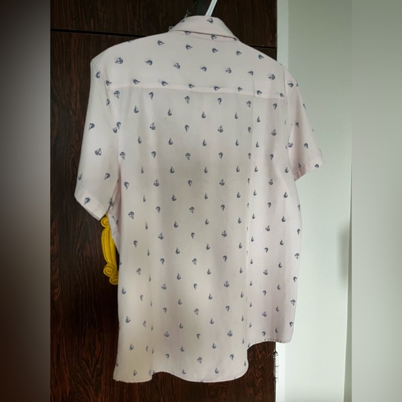 Medium men’s summer button up - Picture 2 of 4